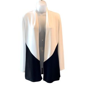 Chico’s Easywear Jacket Black and White Stretchy Chico’s Size 0 US Small